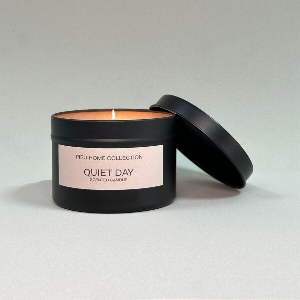 Vela Quiet Day en lata color negro